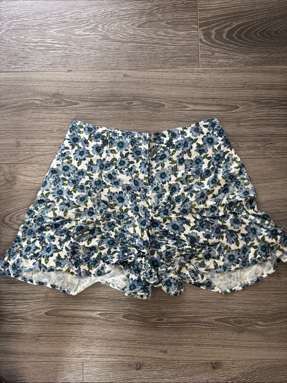 Kimchi Blue Floral Ruffle Shorts
